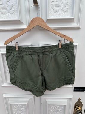 LOFT - Olive Green Drawstring Frayed-Hem Shorts - MEDIUM